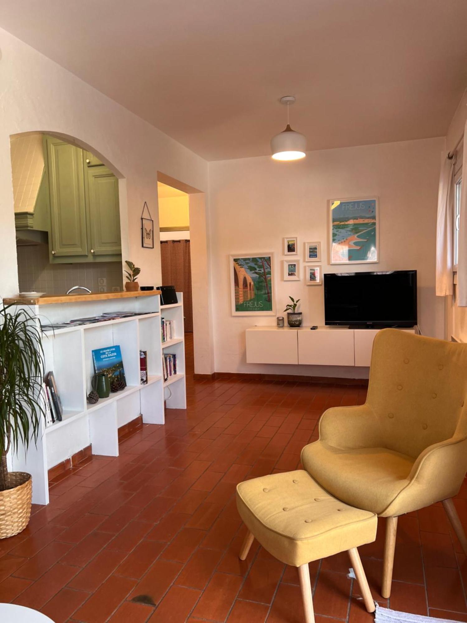Simone, Appartement Maison, Quartier Calme, Grande Terrasse, Spa, Barbecue, 2 Chambres Fréjus Exterior photo